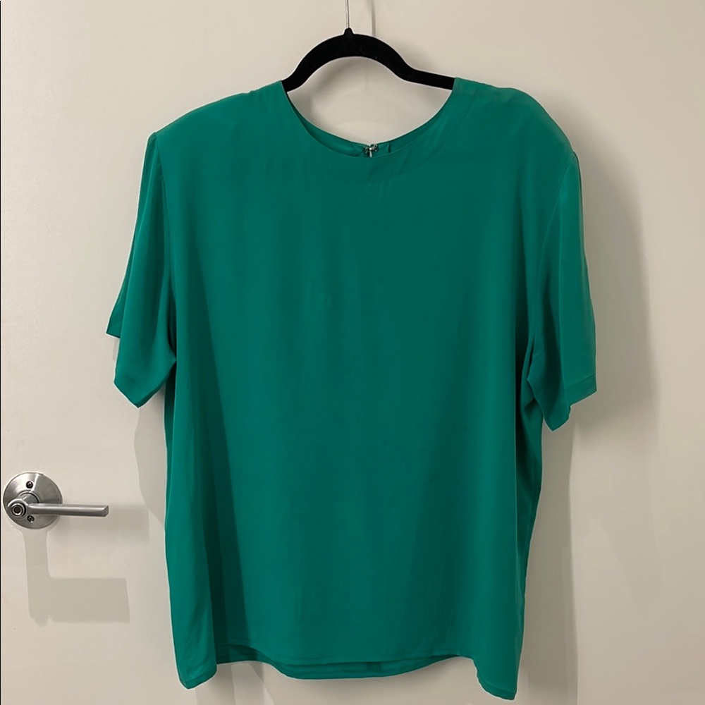 Oscar de la Renta Emerald Green Short Sleeve Crew Neck Blouse - 100% Silk